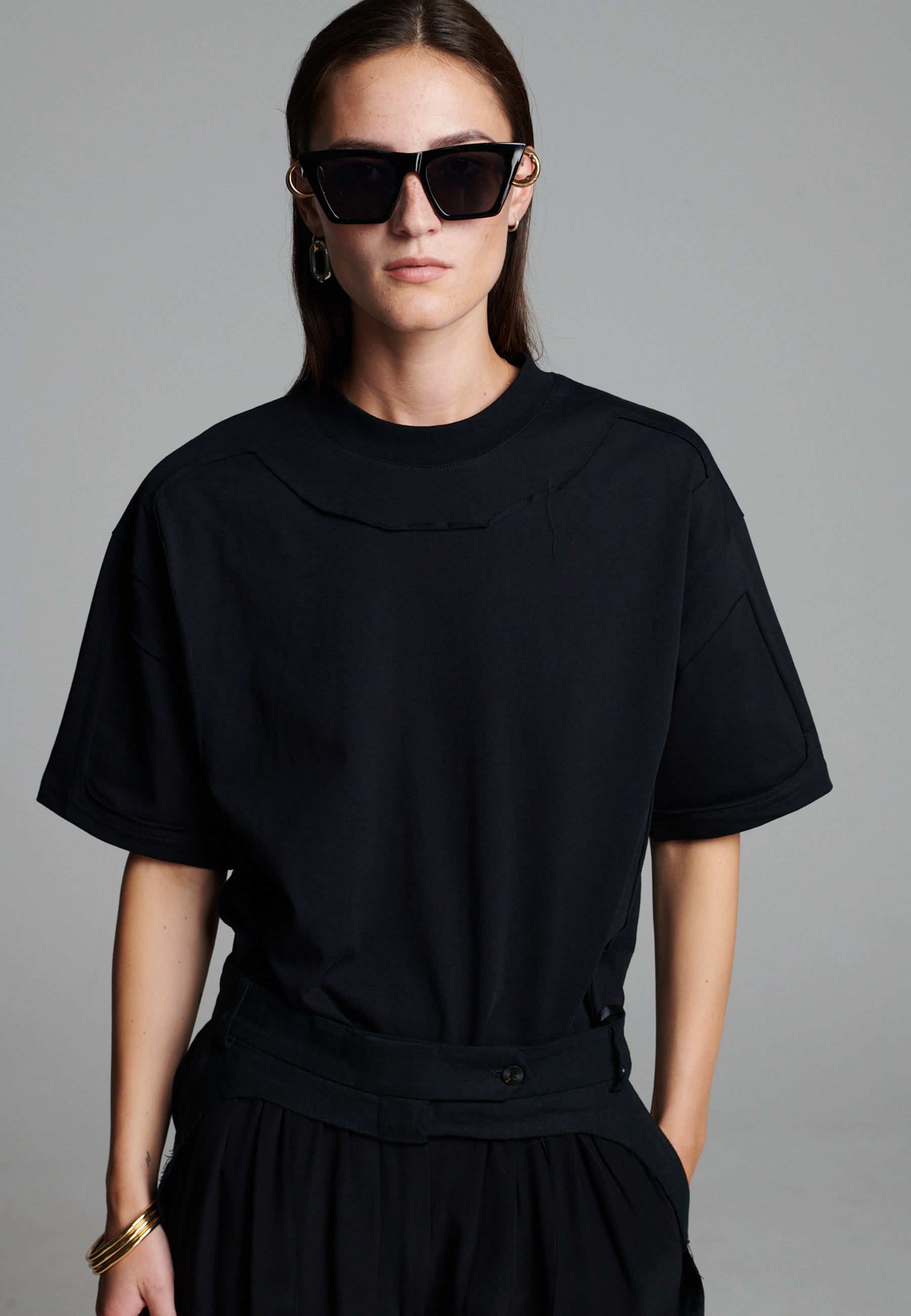 Cut Out Tee Black