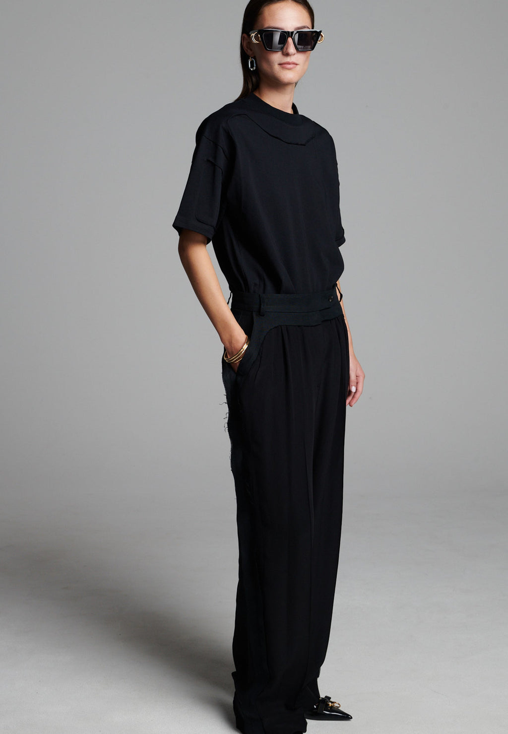 Cut Out Tee Black
