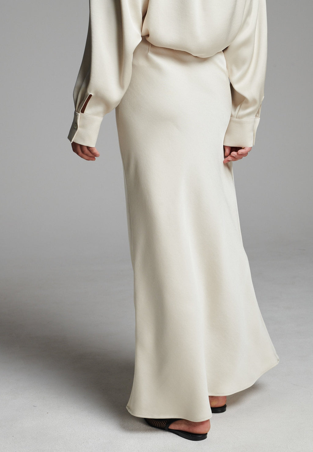 Base Flowy Skirt Butter