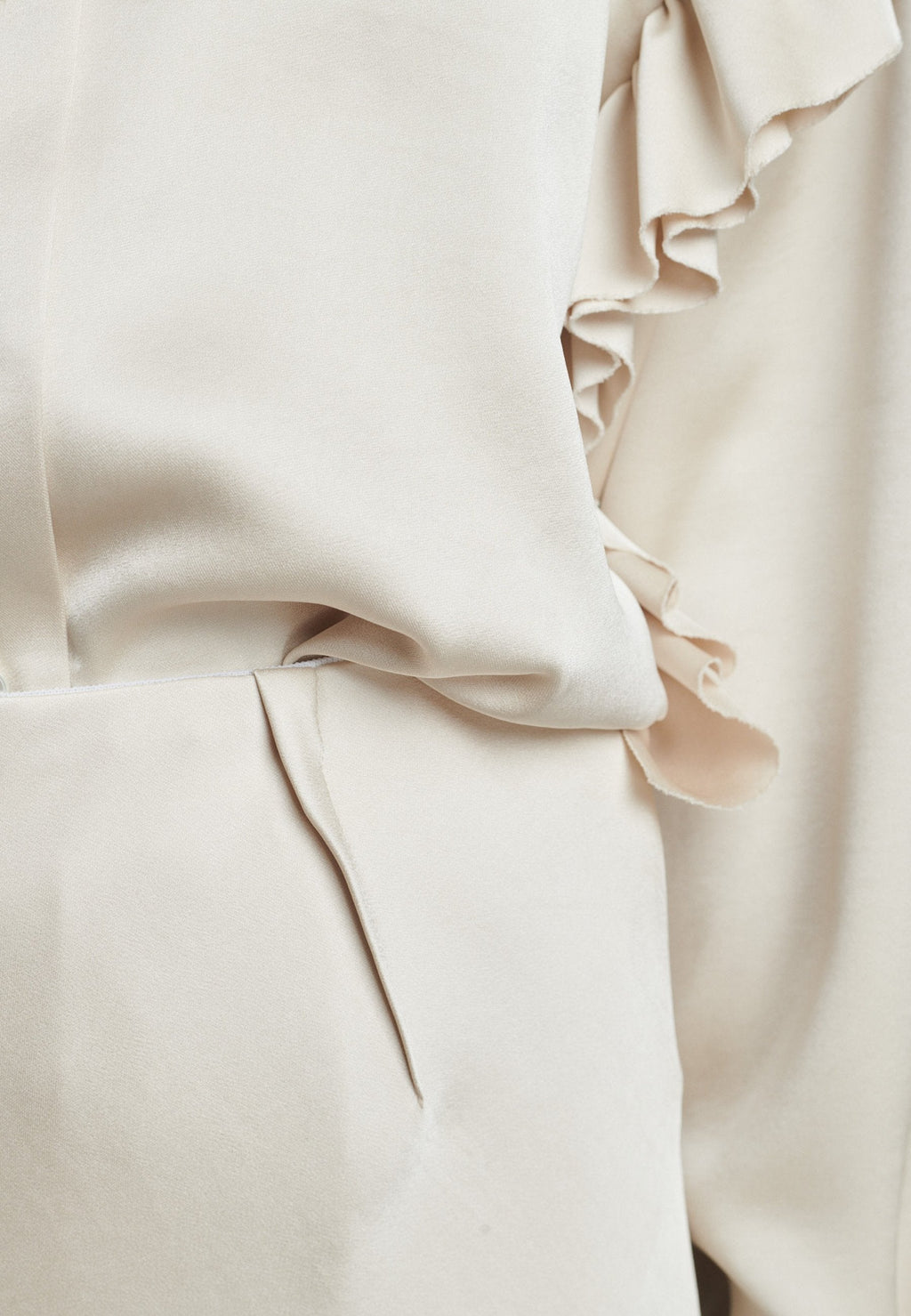 Base Flowy Skirt Butter