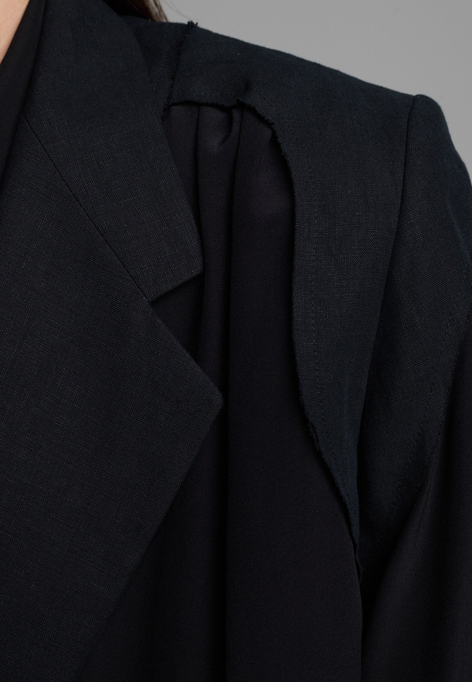 Cutted Blazer Black